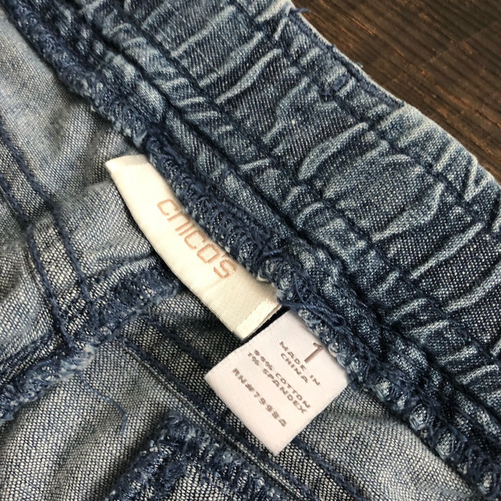 Chico's Chambray Capris Denim Stretch Waist - Picture 4 of 7